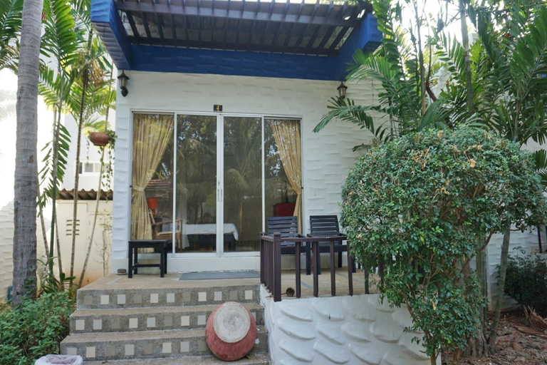 Exterior 2