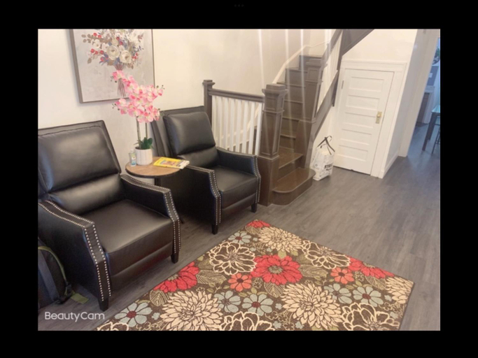 Others 5, Brand new bedroom with Tv next JHU, Baltimore