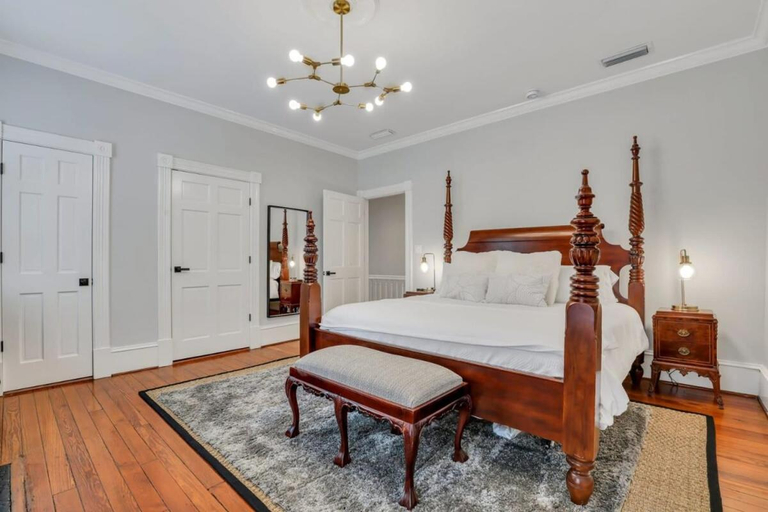 Others 3, The Palm House-Downtown Private Patio Luxury Home, Chatham