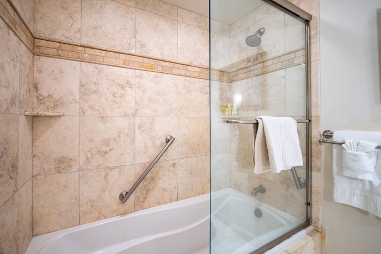Bathroom 13