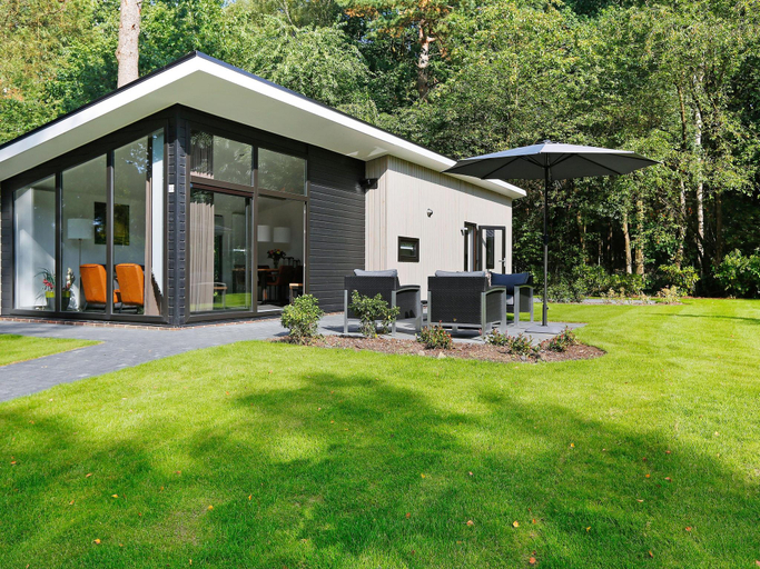 Others 3, Chic Forest Lodge with Sauna, Hof van Twente