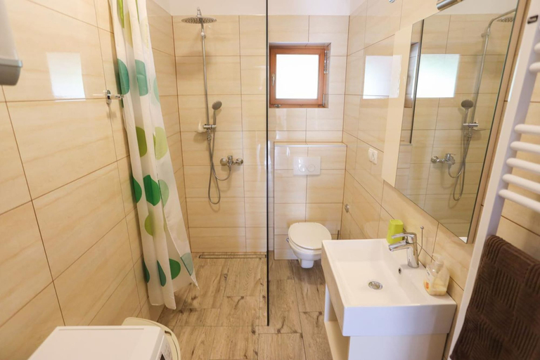 Bathroom 3, Secluded Holiday Home With Pool and Hot Tub, Lećevica