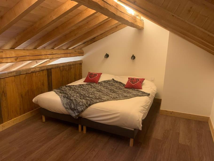 Bedroom 2, Meribel Chalet de Severine, Savoie