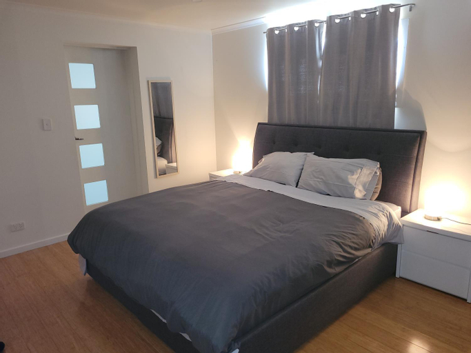 Bedroom, Spacious self contained unit - short walk to Grange Jetty, Adelaide