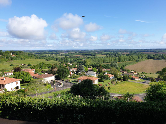 Others, Auberge des Arenes, Landes