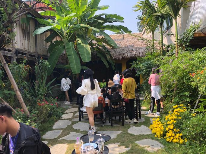Exterior & Views 19