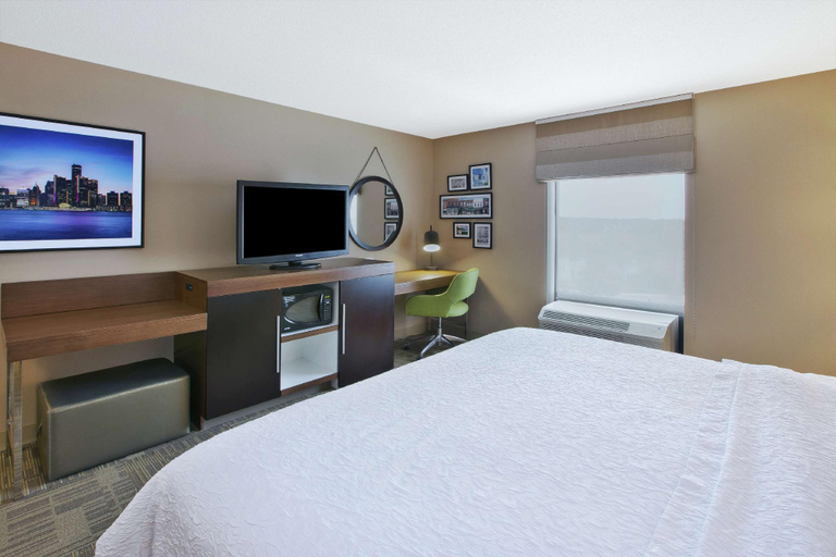 Bedroom 12