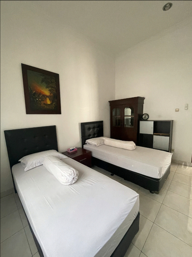 Bedroom 3, Shafira House 3BR Homestay, Sleman