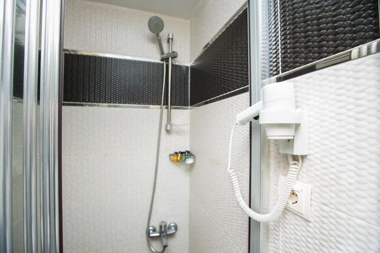 Bathroom 5, Honey Hotel, Fatih