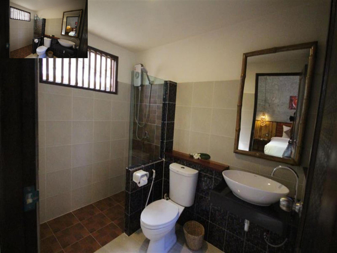 Bathroom 7