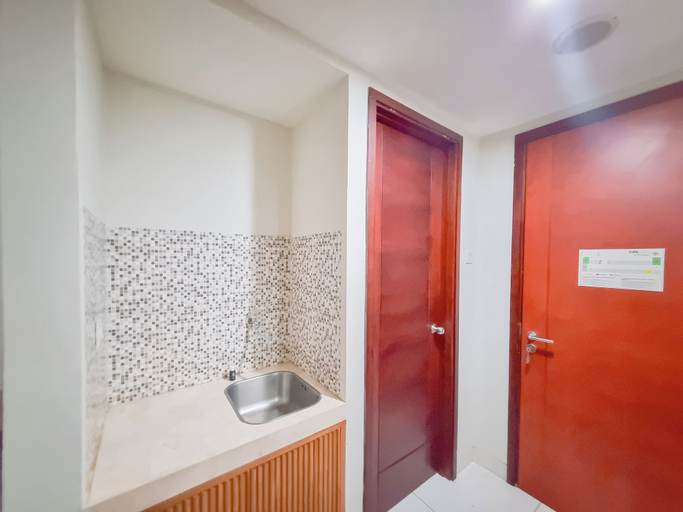 Bathroom 8