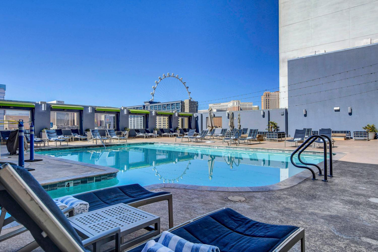 Sport & Beauty 2, Luxury 1BD/1BTH Suite at Platinum Hotel *STRIP VIEW, Clark