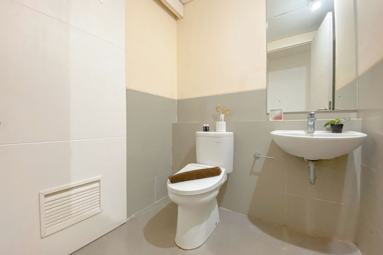 Bathroom 3, Brand New And Comfortable 2Br Apartment Kebayoran Icon, South Jakarta