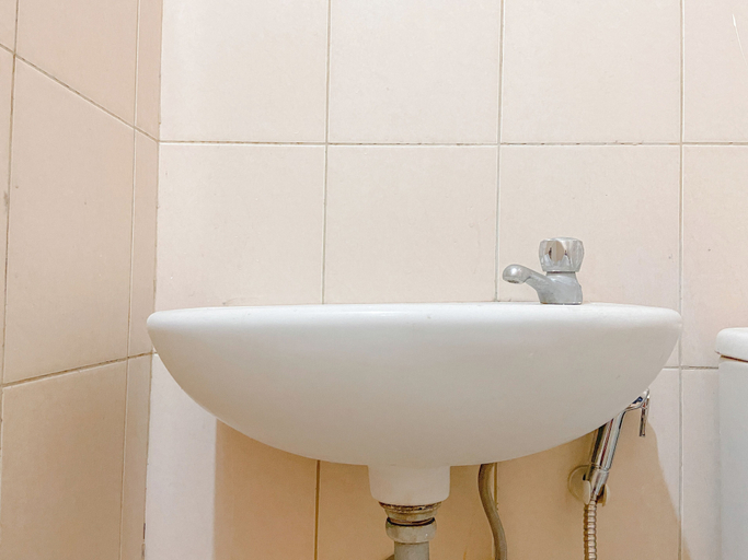 Bathroom 3, The Stylish Studio At Tamansari Panoramic Apartment, Bandung