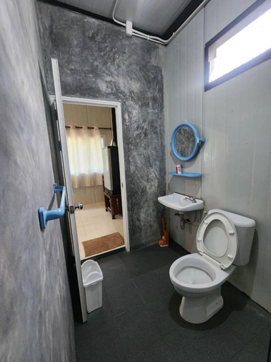 Bathroom 3, Lung peiyk homestay, K. Ko Kut