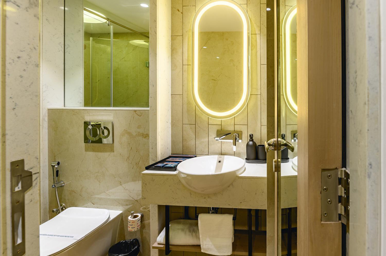 Bathroom 3, Hotel Eden Serenity, Mumbai Suburban