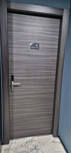 Others 5, Blu room, Taranto