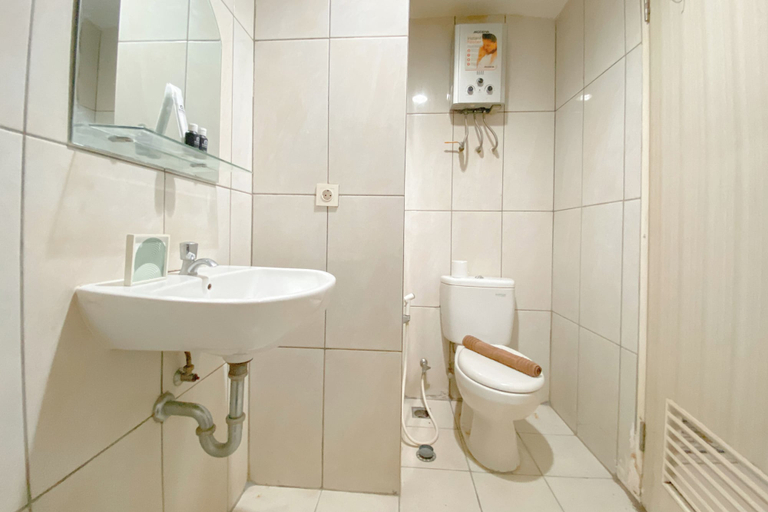 Bathroom 4, Good Choice 2Br Grand Kamala Lagoon Apartment, Bekasi