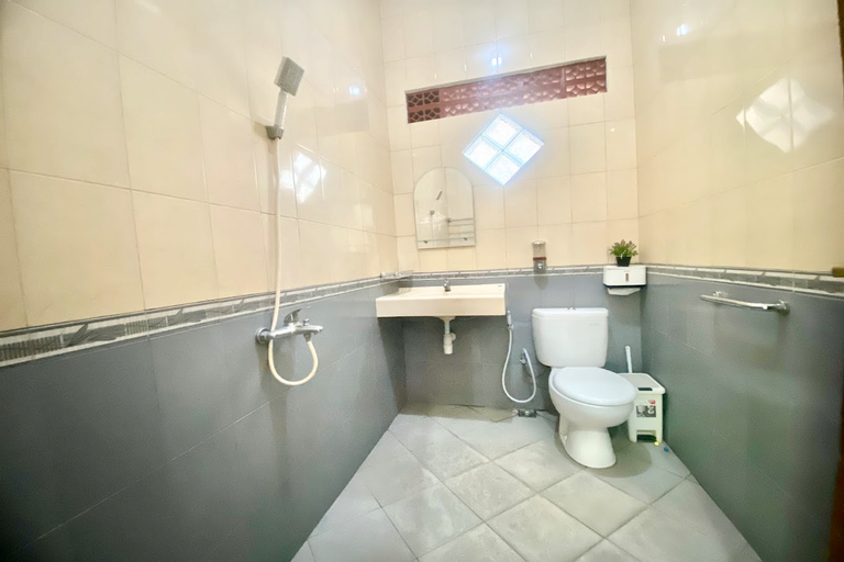Bathroom 6