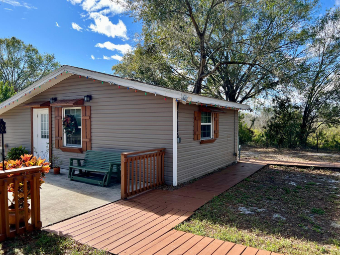 Exterior & Views 1, The Lake Alfred Citruswood Cabin, Polk