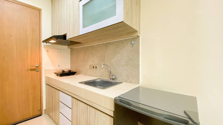 Others 2, Simple and Spacious Studio Apartment at B Residence By Travelio, South Tangerang