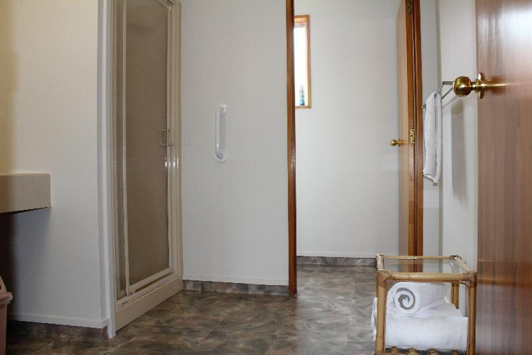 Bathroom 9