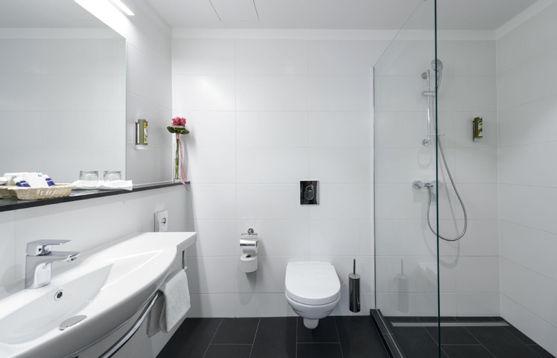 Bathroom 4