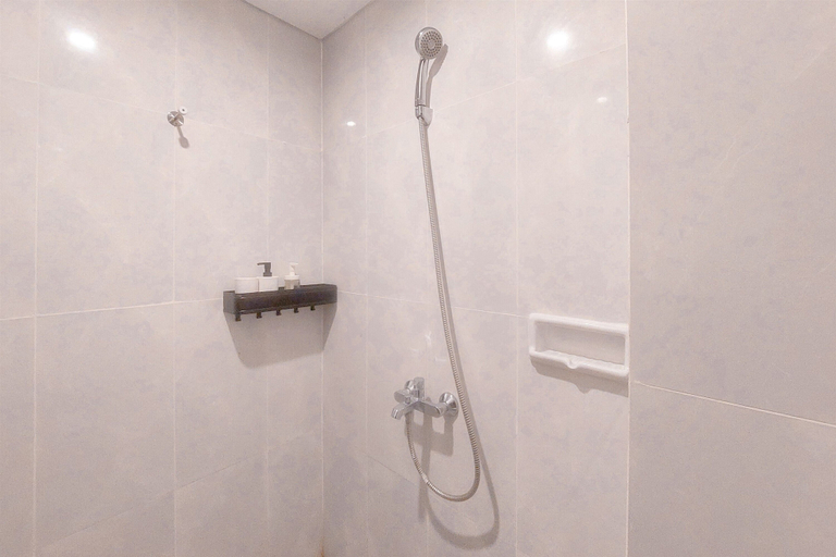 Bathroom 3, Good Choice And Modern Studio Apartment At Serpong Garden, Tangerang