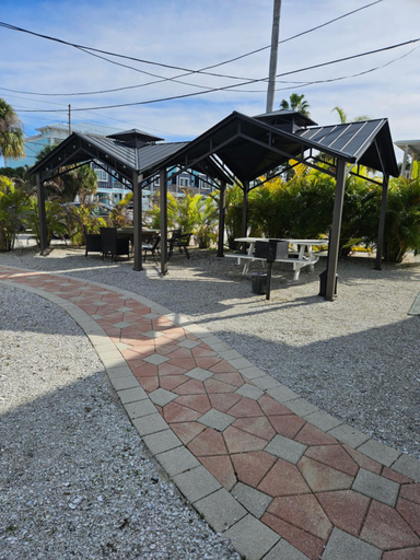 Exterior & Views 1, Oasis Palms Resort, Pinellas