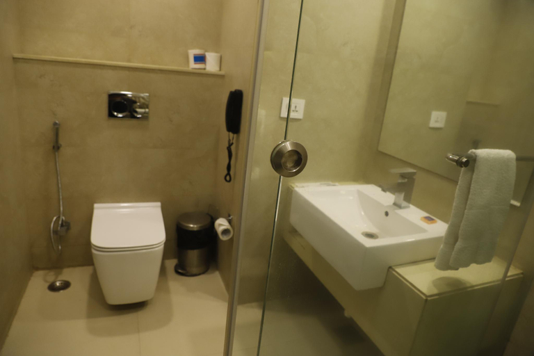 Bathroom 3, Udman Hotel Chattarpur, Delhi