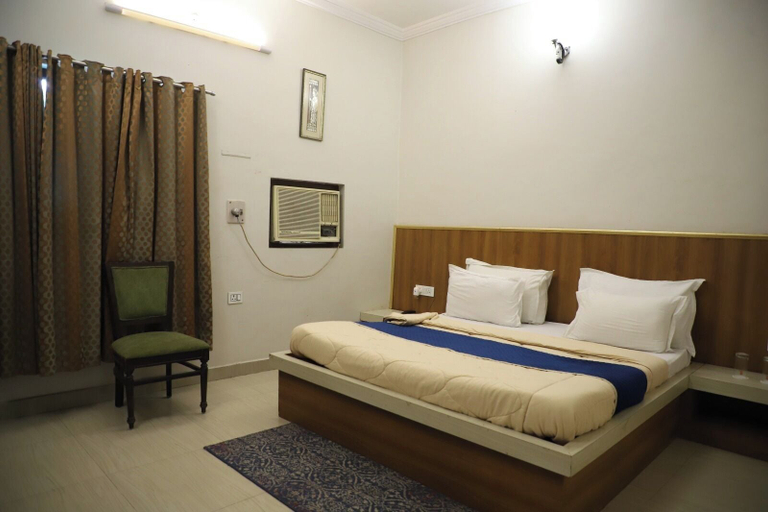 Bedroom 3, Shri Neha Hotel & Restaurant, Firozabad