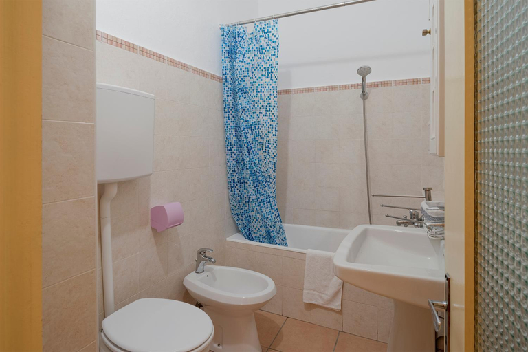 Bedroom 3, Appartamento Centrale - sulla pedonale, Imperia