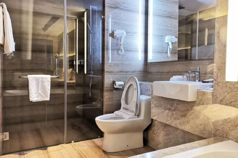 Bathroom 16