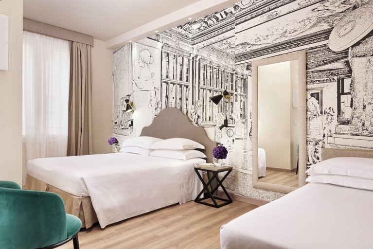 Bedroom 3, FH55 Med Executive Hotel, Florence
