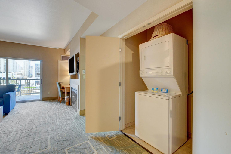 Bedroom 3, Luxury 1BD/1BTH Suite at Platinum Hotel *STRIP VIEW, Clark