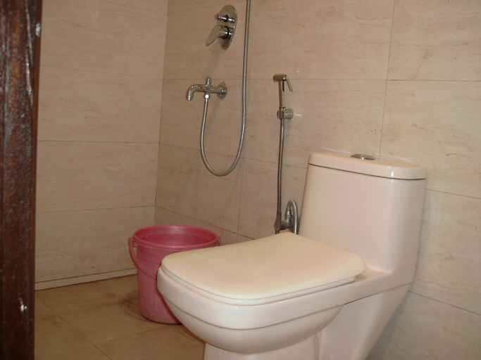 Bathroom, National Lodge, Delhi