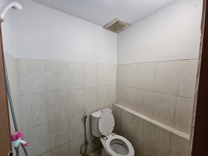 Bathroom 5, Apartemen Green Lake View Ciputat by Twin Property, Tangerang Selatan