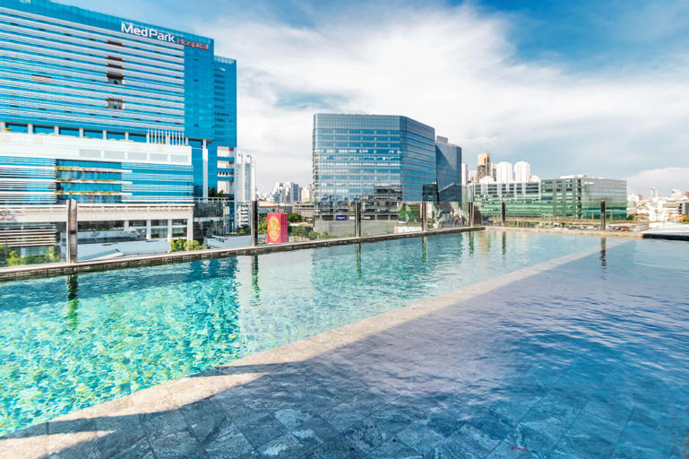 Swimming Pool 4