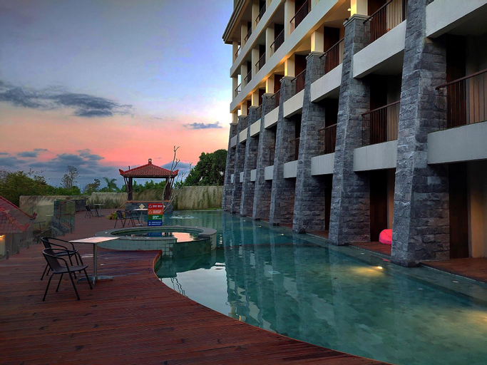 Swimming Pool 15