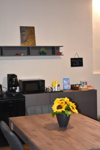 Others 5, Casa Vacanze Oikia - Room Girasole, Napoli