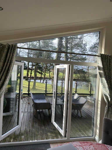 Others 5, Relaxing Woodland Retreat, Cheshire East