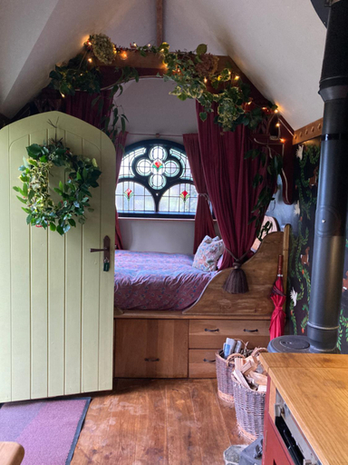Bedroom 2, Enchanting Hand Painted Tabernacle with Hot Tub, Cornwall