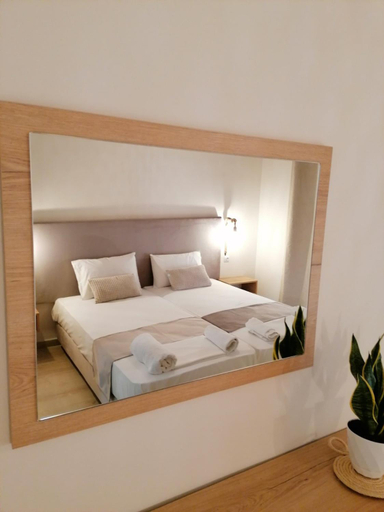 Bedroom 2, Onar by the sea apartments, Ionian Islands