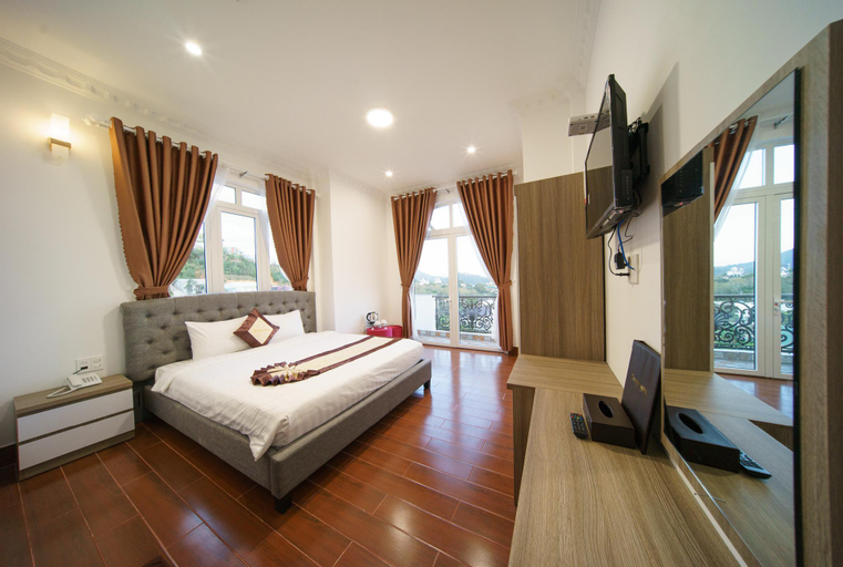Bedroom 6