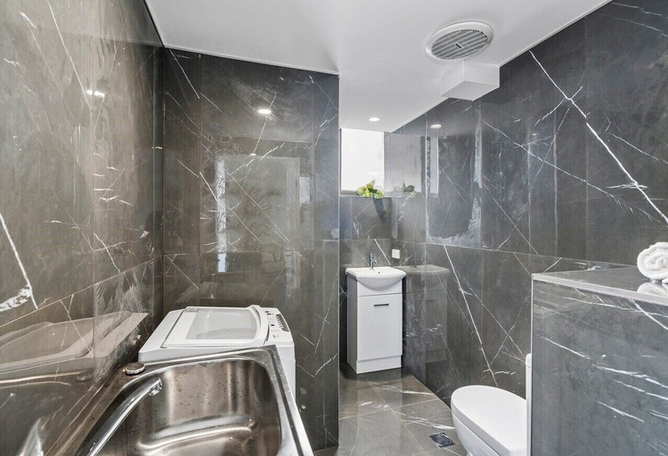 Others 3, Luxe 2 Bedroom Oceanview Retreat on Fern, Gold Coast