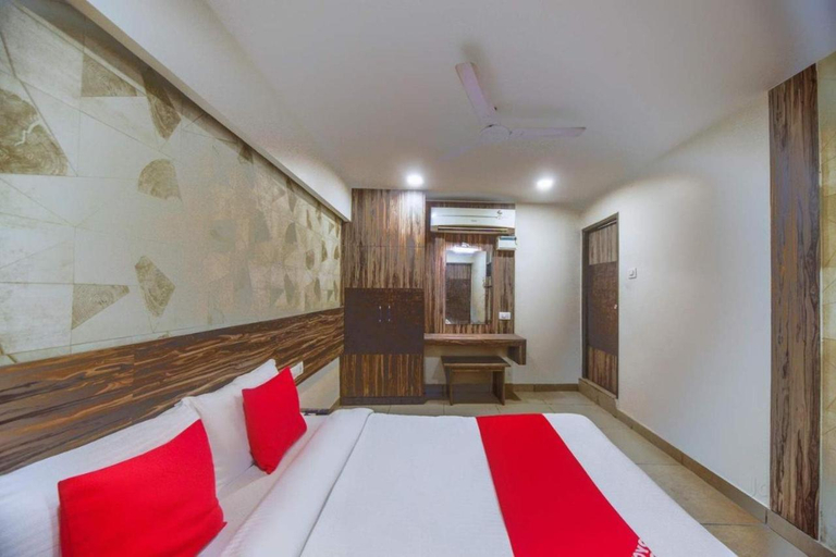 Others 3, Serenity Inn, Thiruvallur