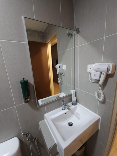 Bathroom 20