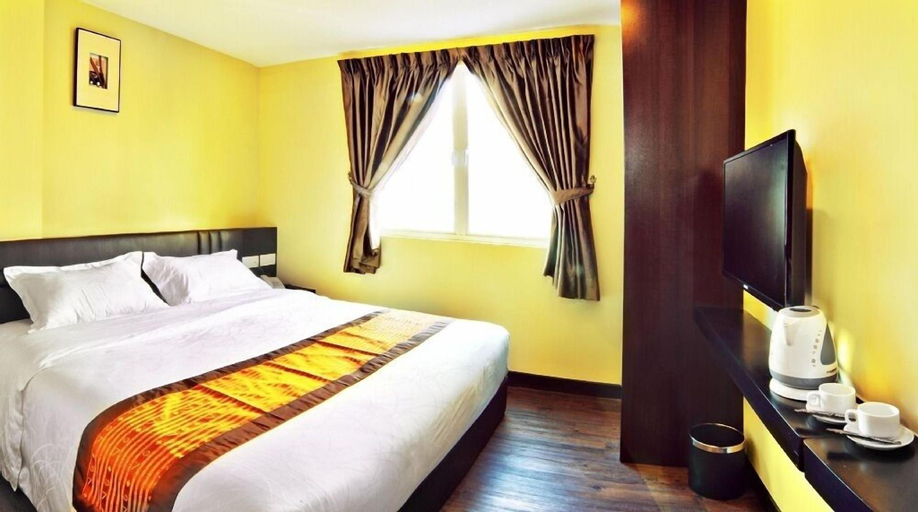 Bedroom 13