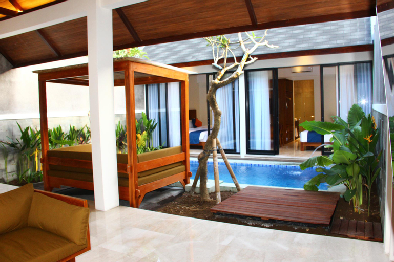 Swimming Pool 11