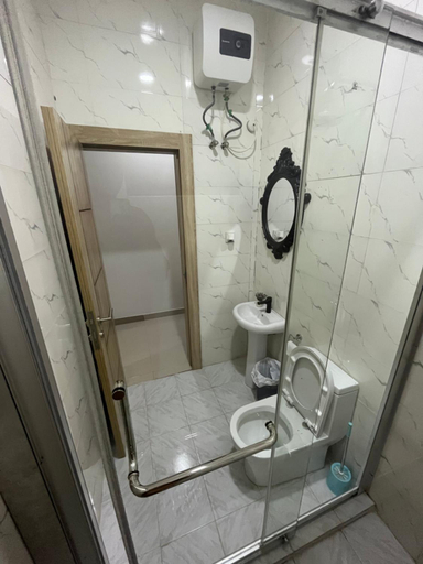 Bathroom 2, Aurequire luxury 3 bedroom Apartment off Freedom way Lekki phase 1, Eti-Osa